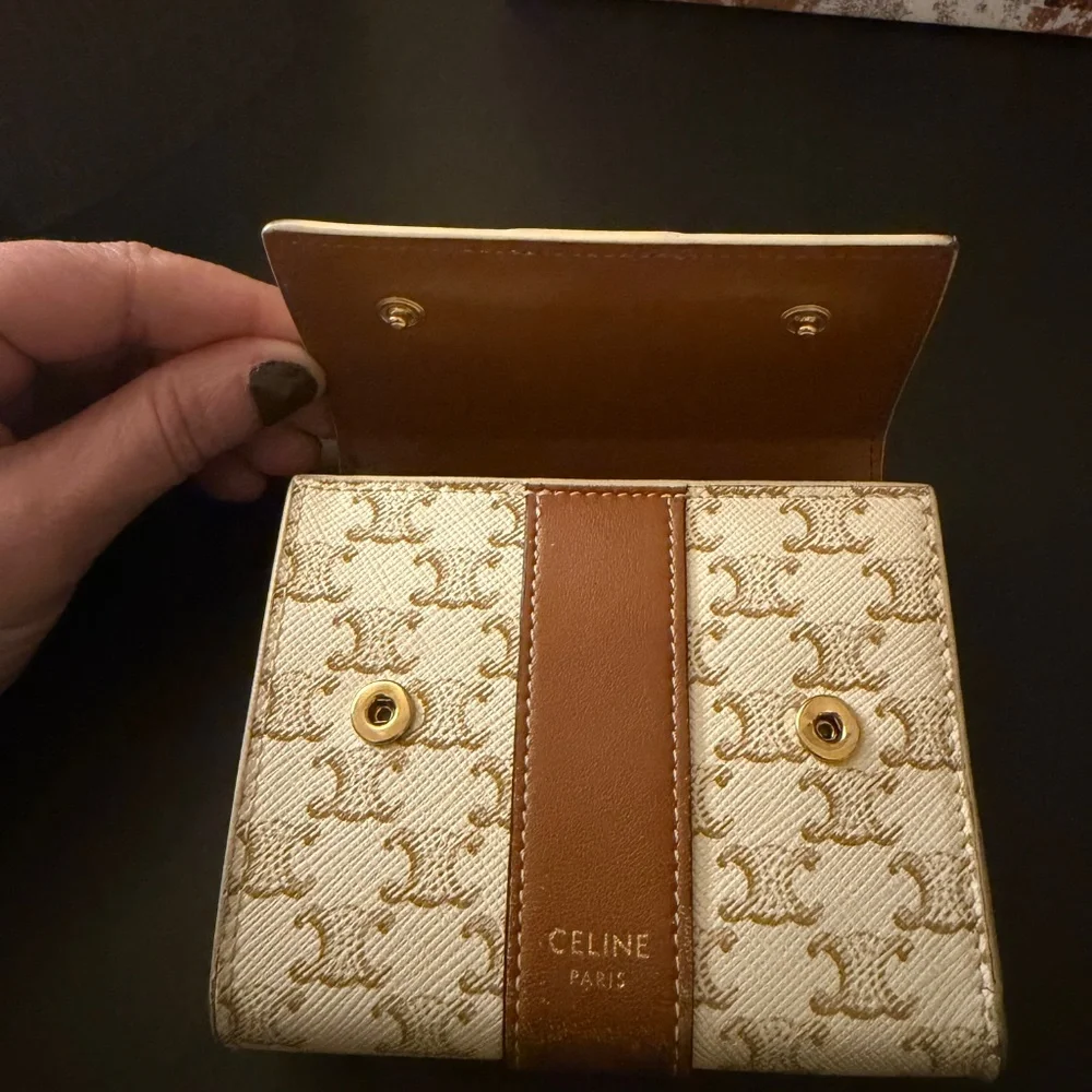 Celine Triomphe Compact Wallet - Picture 5 of 12